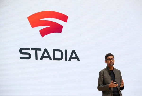 19일(현지시간) 미국 캘리포니아주 샌프란시스코 소재 모스콘센터의 게임개발자회의(GDC)에서 구글의 순다르 피차이 최고경영자(CEO)가 스타디아를 소개하고 있다. / 사진=연합뉴스