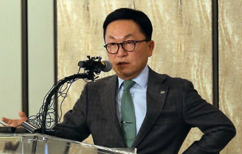 박현주 미래에셋그룹 회장이 글로벌 비즈니스에 전념하기로 한 결정이 가장 잘한 결정이라고 밝혔다. 또 올해 글로벌 비즈니스를 확대할 것이라 언급했다 / 사진=연합뉴스