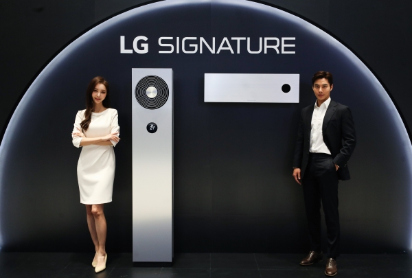 6일 오전 서울 강서구 마곡동 LG사이언스파크에서 열린 LG 시그니처 에어컨 신제품 발표 미디어데이 행사에서 모델들이 제품을 선보이고 있다. /사진=연합뉴스
