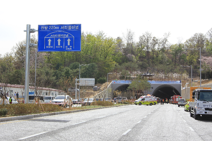서초역에서 내방역 방향으로 바라보고 찍은 서리풀터널 모습 / 사진=서울시