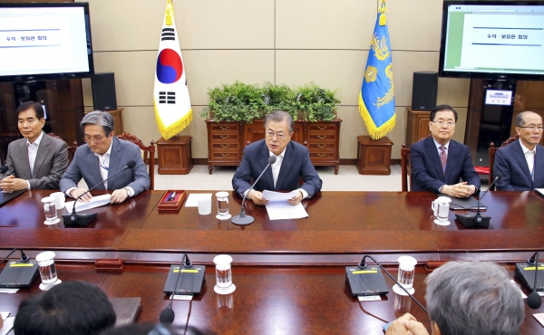 문재인 대통령이 20일 오후 청와대에서 열린 수석보좌관 회의에서 발언하고 있다. / 사진=연합뉴스