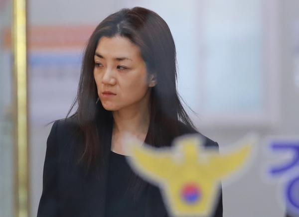 지난 2018년 5월 2일 조현민 전 대한항공 전무가 이른바 '물벼락 갑질' 사건으로 서울 강서경찰서에서 조사를 마친 뒤 귀가하고 있다.
