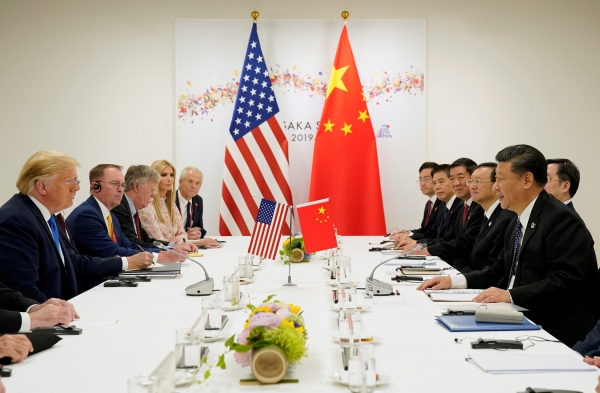 도널드 트럼프 미국 대통령과 시진핑 중국 국가주석이 지난달 29일 일본 오사카에서 무역협상을 하고 있다. / 사진=연합뉴스