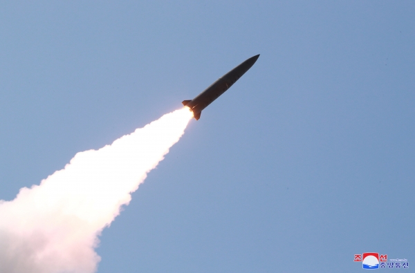 북한은 25일 강원도 원산 호도반도 일대에서 신형 단거리 미사일 2발을 발사했다. /사진=연합뉴스