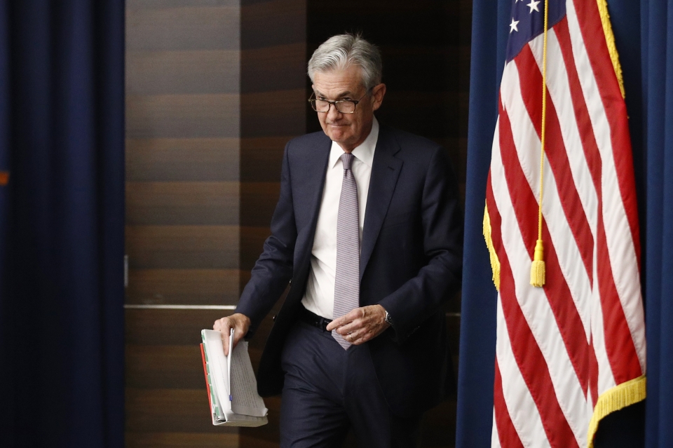 제롬 파월 미국 연방준비제도(Fed·연준) 의장이 18일(현지시간) 워싱턴DC에서 연방공개시장위원회(FOMC) 정례회의가 끝난 뒤 기자회견에 나서고 있다. / 사진연ㅂ뉴스, EPA