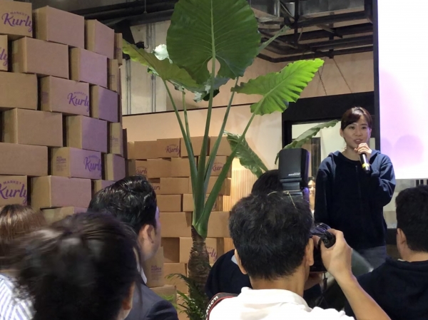 김슬아 마켓컬리 대표가 24일 강남구에 위치한 마켓컬리 본사에서 '올페이퍼 챌린지'에 대해 설명하고 있다. /사진=박지호 기자