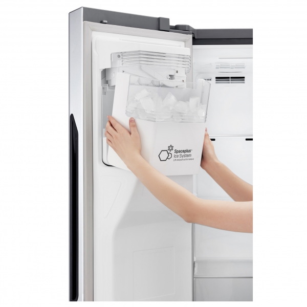 LG전자 양문형 냉장고 도어 제빙 기술 / 사진=LG전자
