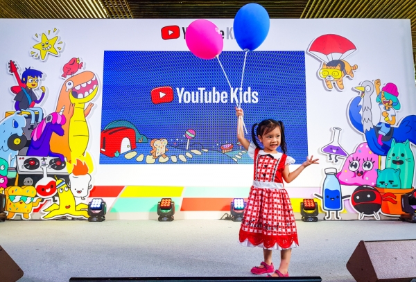 키즈 유튜브 시장에 발을 들이는 부모들이 늘고 있다. / 사진=셔터스톡