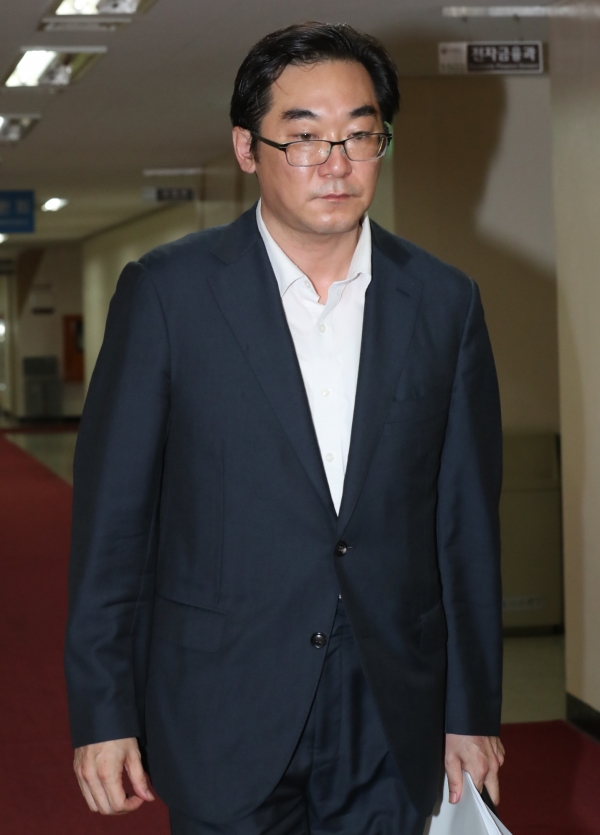 나향욱 전 교육부 정책기획관이 지난 2016년 7월 19일 오후 중앙징계위원회에 참석하고 있다. / 사진=연합뉴스
