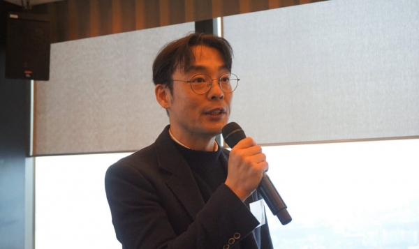 김동민 제이엘케이인스펙션 대표는 25일 서울 여의도에서 기자간담회에서 “의료 AI 1호 상장으로 책임감을 느낀다”며 “의료 AI 분야에서 글로벌 선도 기업이 되겠다”라고 포부를 밝혔다.