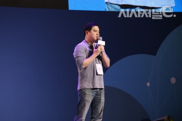 김대일 패스트파이브 대표가 28일 서울 동대문디자인플라자(DDP)에서 열린 'K-Startup Week ComeUp 2019'에서 강연을 하고 있다. / 사진=권태현PD