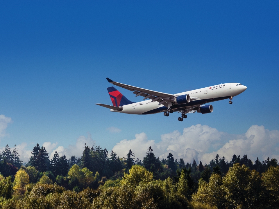 세계 최대 항공사 중 하나로 꼽히는 델타항공(Delta Air Lines)이 탄소배출 감축을 위해 대규모 투자를 결정했다. / 사진=델타항공