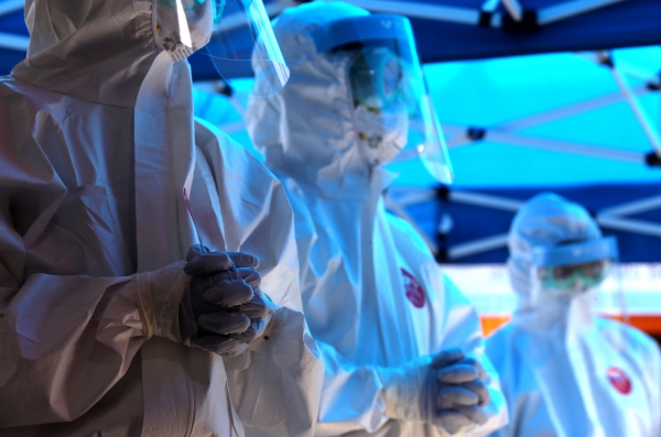 8일 구로구에 따르면 중국동포교회 쉼터에 거주하는 64세 남성(구로 54번)이 전날 확진된 데 이어 이날 같은 쉼터 거주자 중 8명이 추가로 확진됐다. / 사진=연합뉴스.