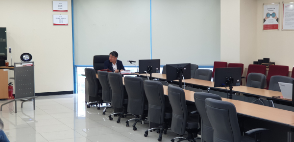 주총 시작 전 최종구 이스타항공 대표 모습. / 사진=박성수 기자