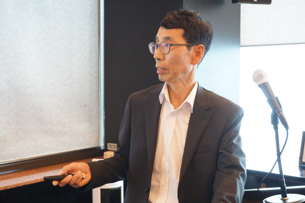 13일 제놀루션은 지난 8~9일 진행된 기관 투자가 대상 수요예측 결과 공모가가 희망 공모가 밴드(1만2000원∼1만4000원) 상단인 1만4000원으로 결정됐다고 밝혔다. 사진은 김기옥 제놀루션 대표. / 사진=제놀루션.