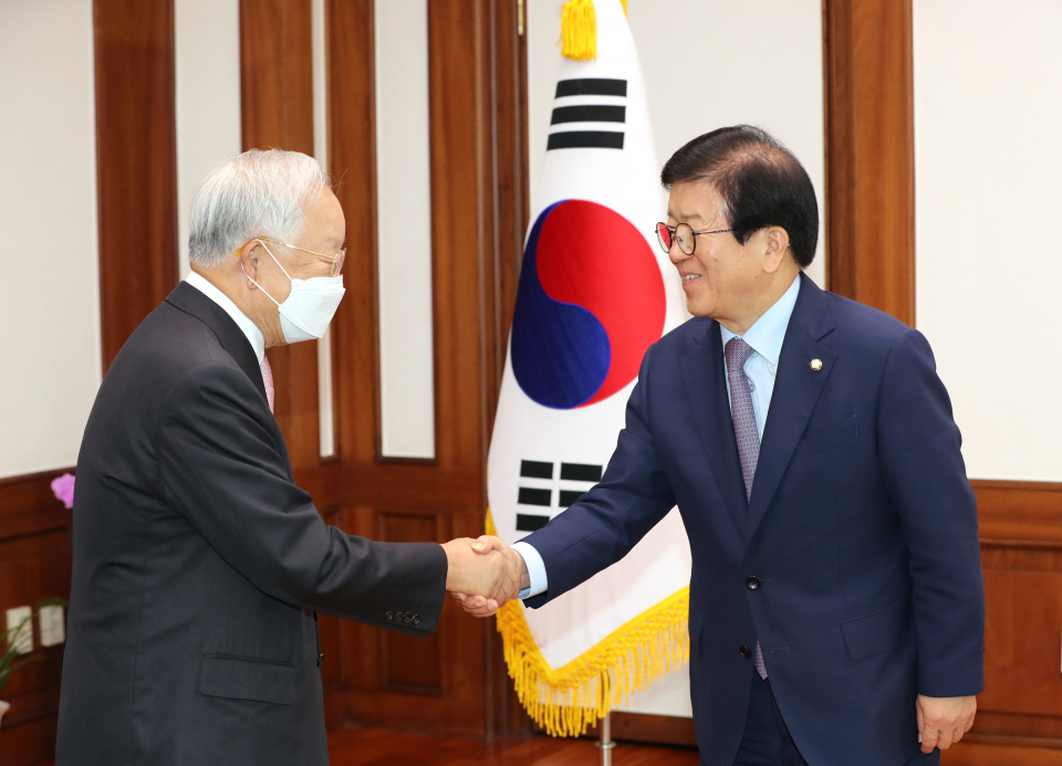 지난 16일 박병석 국회의장이 8일 오후 서울 여의도 국회에서 손경식 한국경영자총협회장을 접견하고 있다. / 사진=연합뉴스