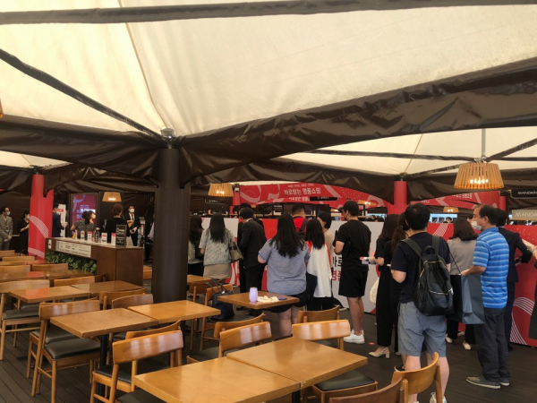 신라면세점 면세 재고품 판매 현장 모습. / 사진=한다원 기자