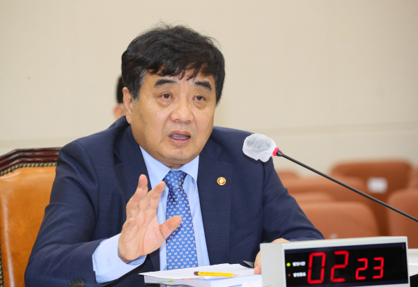 지난 20일 한상혁 방송통신위원장이 '분리공시제' 도입을 재추진하겠다는 입장을 밝혔다. / 사진 = 연합뉴스