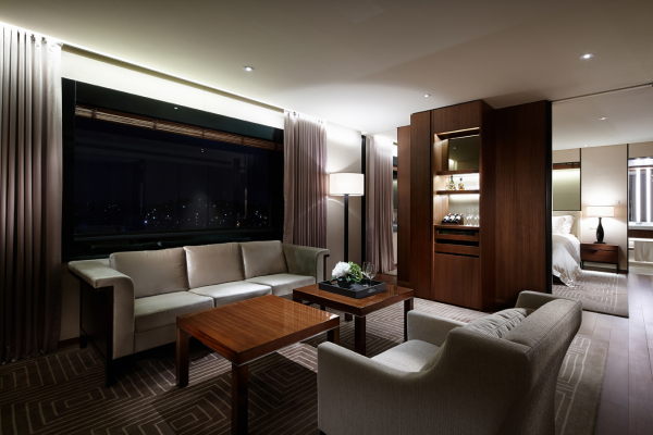 서울 신라호텔 코너 스위트 리빙룸. / 사진=신라호텔
