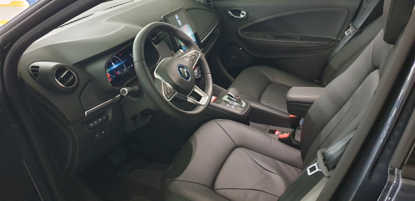 조에 운전석 모습. / 사진=박성수 기자