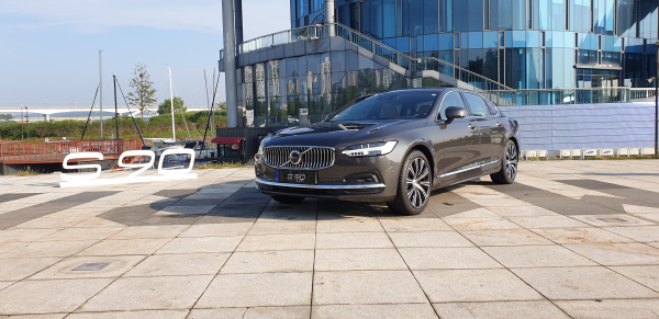 볼보 S90. / 사진=박성수 기자