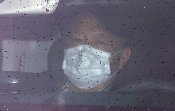 마스크 쓰고 출근하는 윤석열 검찰총장. / 사진=연합뉴스