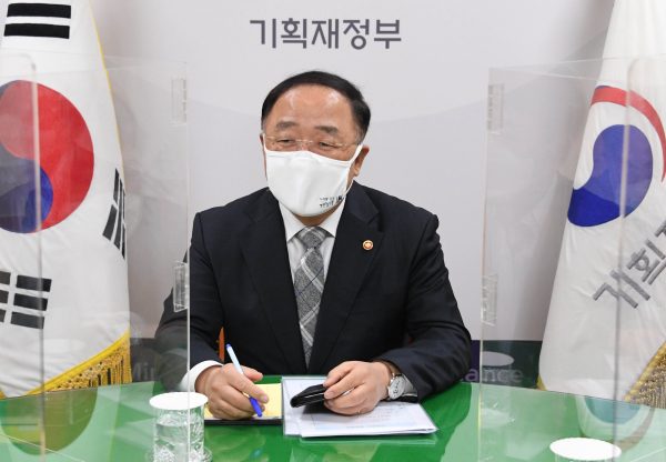 경제부총리 겸 기획재정부 장관이 지난 23일 서울 광화문 정부서울청사에서 열린  관계장관회의에서 발언하고 있다. / 사진=연합뉴스