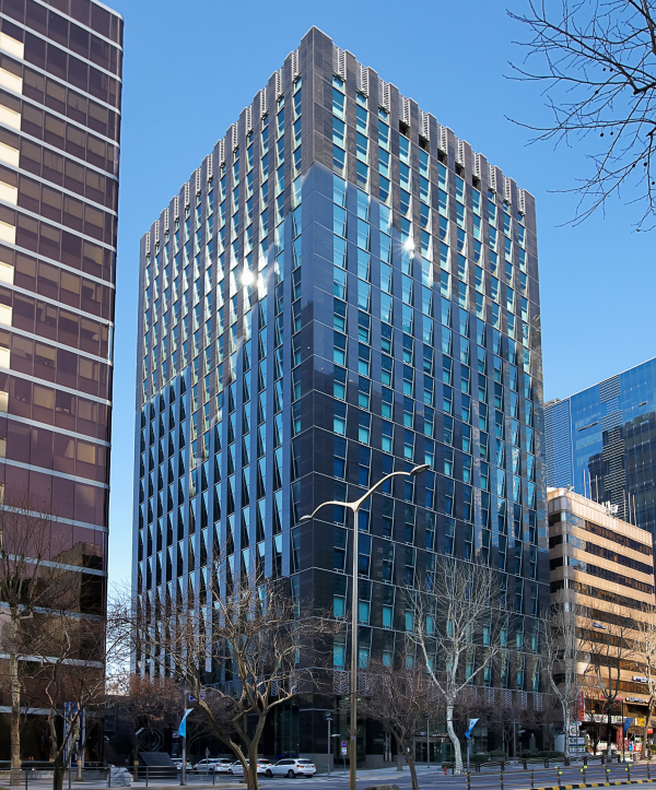 서울시 강남구에 위치한 동부건설 신사옥 / 사진=동부건설