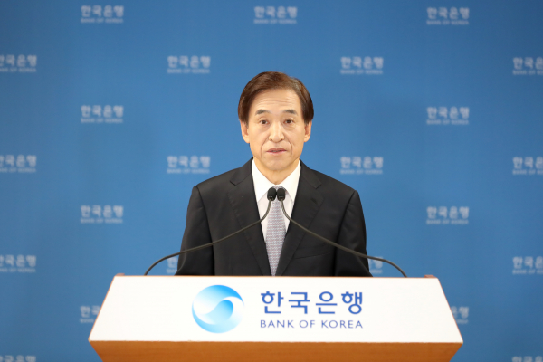 26일 서울 중구 한국은행 본관에서 통화정책방향 기자간담회를 진행하고 있는 이주열 한은 총재/사진=한국은행