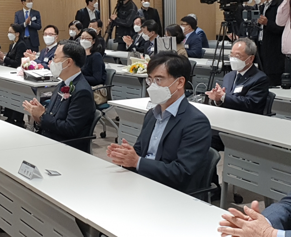 12일 서울 서초구 자동차회관에서 열린 '제 18회 자동차의 날' 행사에 참석한 공영운 현대차 장. / 사진=박성수 기자