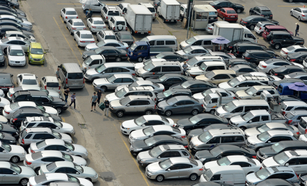 서울의 한 중고차시장(사진은 기사내용과 관계없음) ./ 사진=연합뉴스