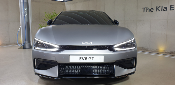 기아는 지난 1일 서울 성수동 한 전시장에서 미디어 대상 EV6 공개 행사를 진행했다. / 사진=박성수 기자