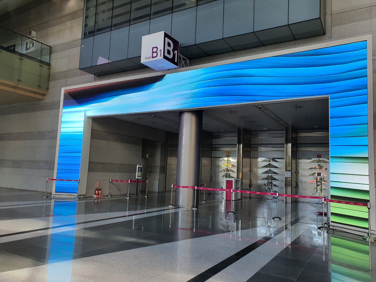 현장] 텅 빈 코엑스 전시관···유통·마이스 함께 침몰 < 유통 < 기업 < 기사본문 - 시사저널e