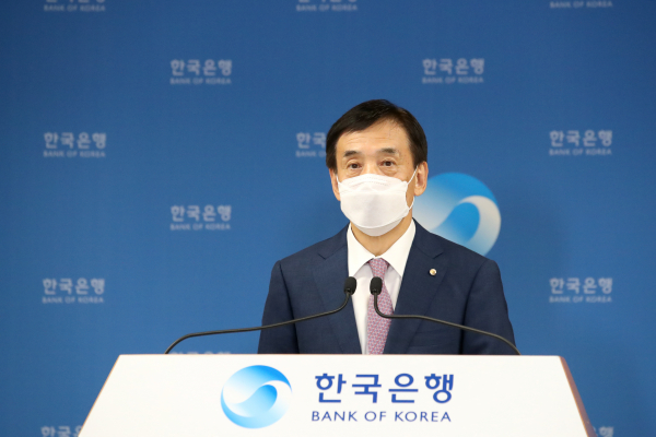 이주열 한국은행 총재가 26일 한국은행 본관에서 통화정책방향 기자간담회를 진행하고 있다./사진=한국은행