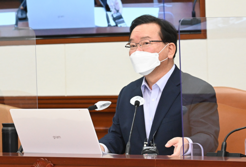 김부겸 국무총리가 2일 세종로 정부서울청사에서 열린 국정현안점검조정회의를 주재, 모두발언을 하고 있다. / 사진=국무조정실 제공