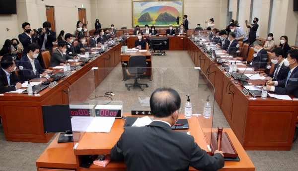 국회 정무위원회 전체회의 모습/사진=연합뉴스