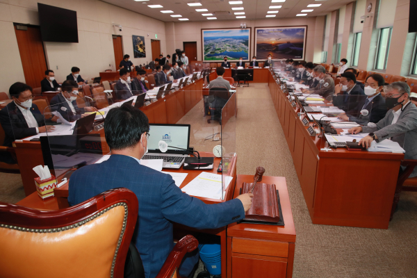28일 국회 국토교통위원회 전체회의가 열리고 있다. / 사진=연합뉴스