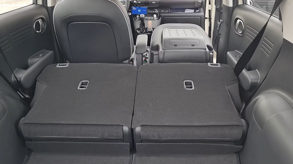 캐스퍼는 1, 2열 전 좌석에 폴딩 , 슬라이딩, 리클라이닝 기능이 적용됐다. / 사진=박성수 기자