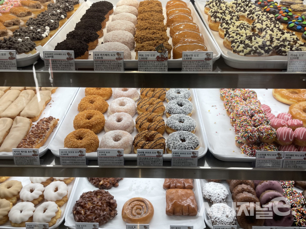 랜디스 도넛 매대./ 사진=김지원 기자