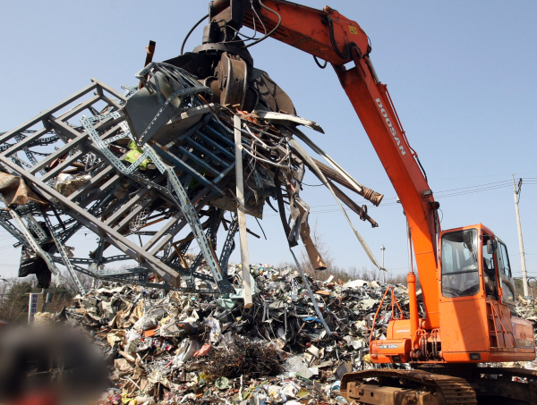 최근 철강업계의 탄소배출 감축 전략에 따라 고철(철스크랩)이 중요 자원으로 부상하고 있다. /사진=연합뉴스