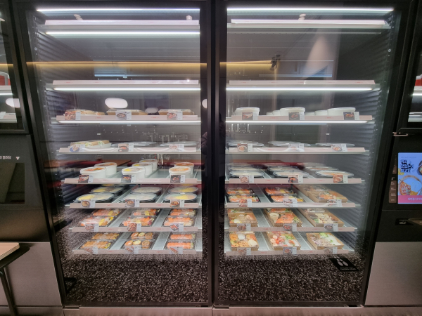 도레미프레시 선릉점 메뉴 진열대./ 사진=최다은 기자