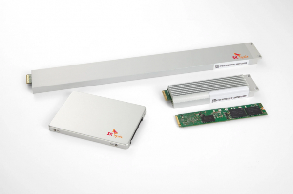 SK하이닉스의 기업용 SSD 제품./ 사진=SK하이닉스