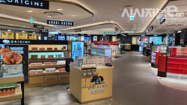 텅 빈 시내면세점 모습. / 사진=한다원 기자