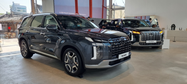 현대차가 지난 16일 서울 종로구 루프스테이션 익선에서 팰리세이드 부분변경 모델 '더 뉴 팰리세이드'를 공개했다. / 사진=박성수 기자