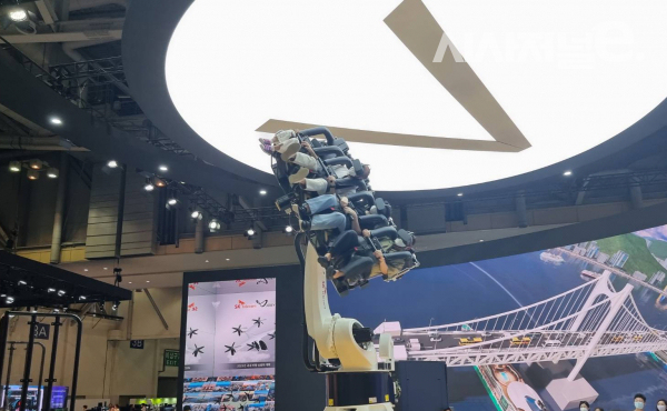 지난 15일 부산 벡스코에서 열린 '2022 부산 국제모터쇼'에 마련된 SK텔레콤 전시관 / 사진 = 김용수 기자