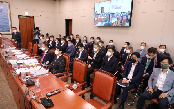 29일 국회 산업통상자원중소벤처기업위원회 전체회의가 열렸다. 이 자리에는 산업부 산하 공공기관장들도 자리했다. / 사진=연합뉴스