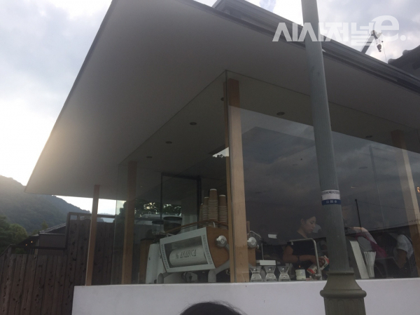 일본 교토 아라비카 커피 매장. / 사진=한다원 기자