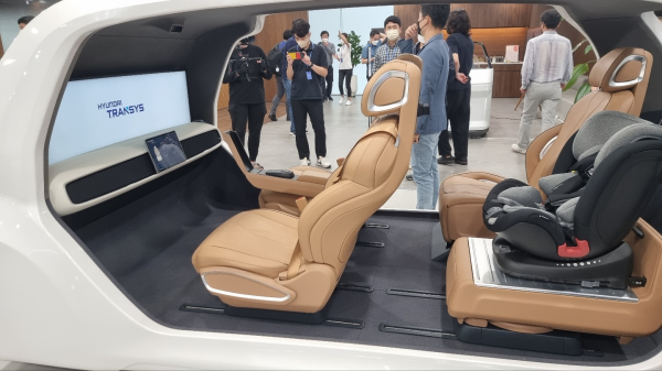 차 실내 시트를 고객 요구에 맞춰 구성이 가능하다. / 사진=박성수 기자