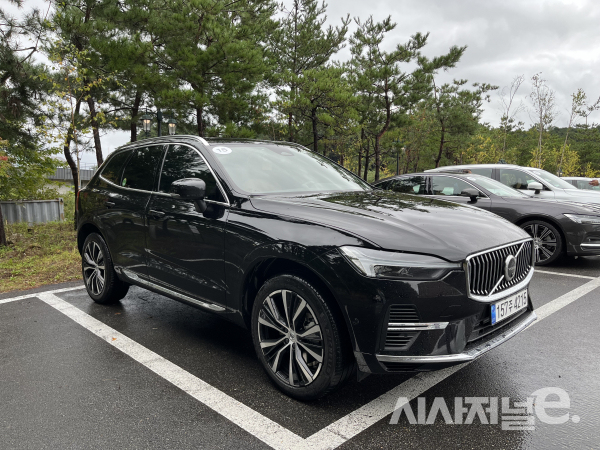 목적지까지 가는 데 탑승한 XC60 T8 / 사진=유주엽 기자
