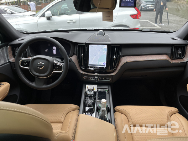 XC60 T8 내부 모습 / 사진=유주엽 기자